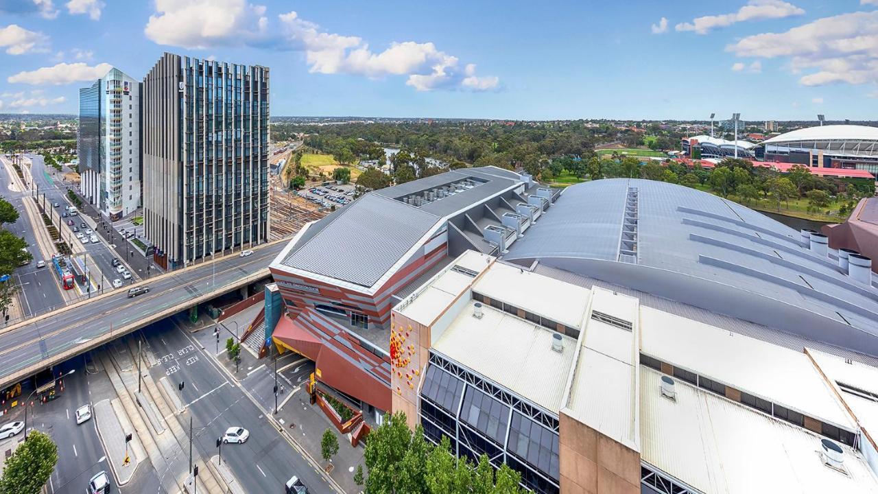 Oaks Adelaide Embassy Suites Exteriör bild