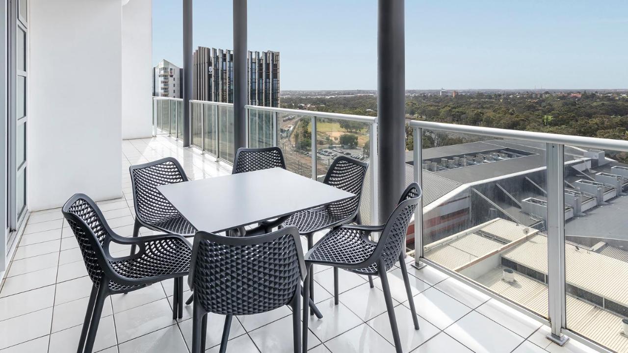 Oaks Adelaide Embassy Suites Exteriör bild