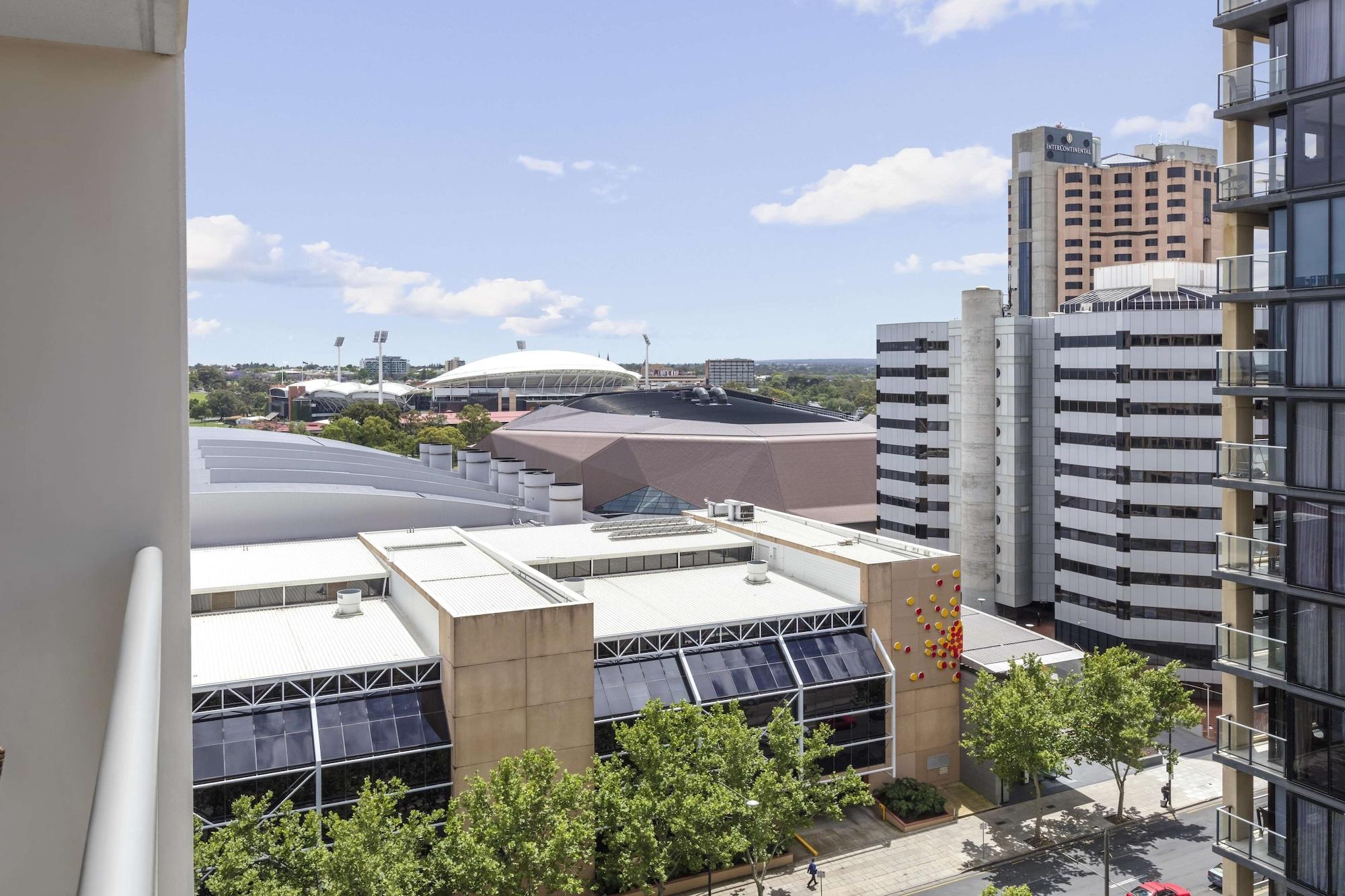 Oaks Adelaide Embassy Suites Exteriör bild