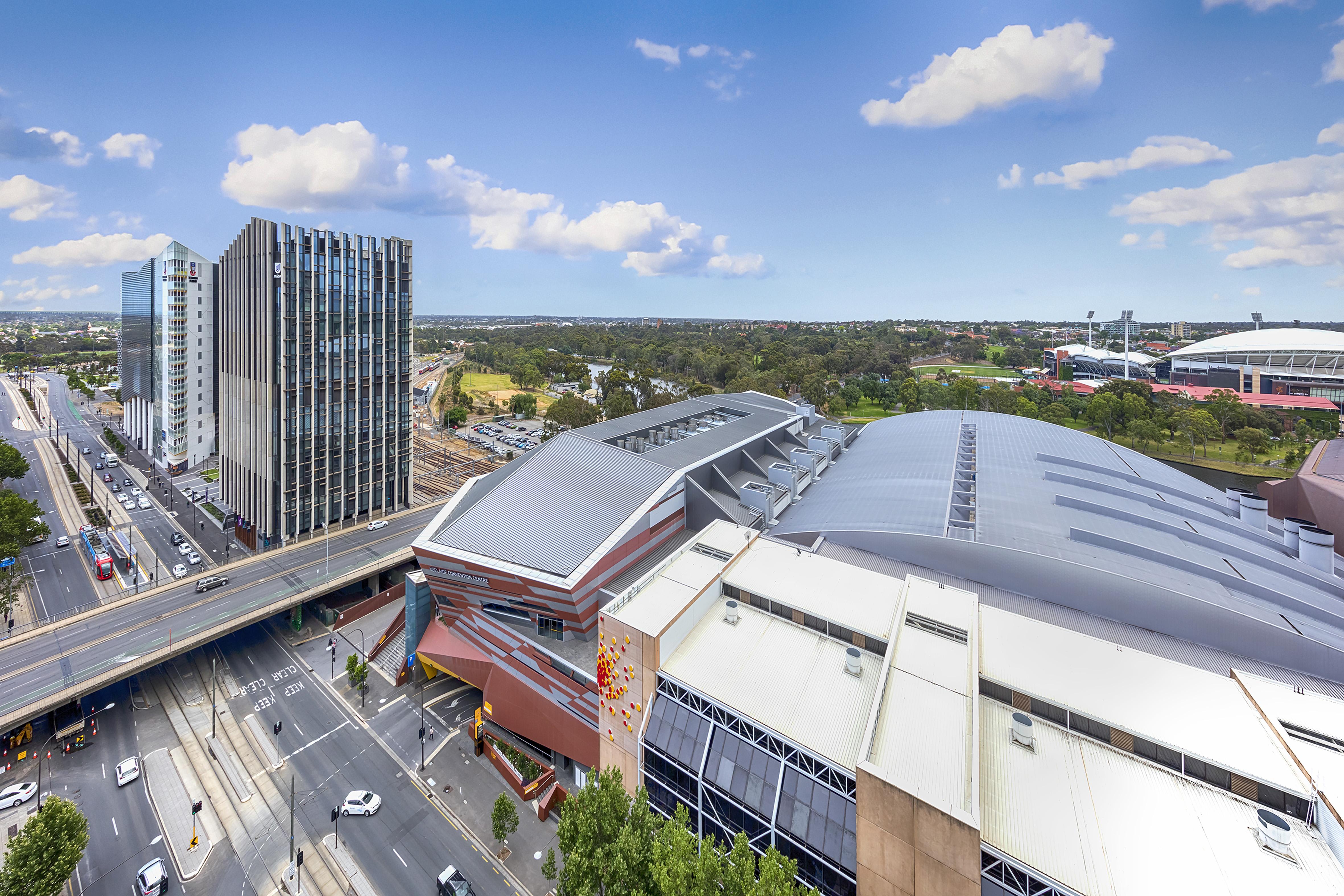 Oaks Adelaide Embassy Suites Exteriör bild