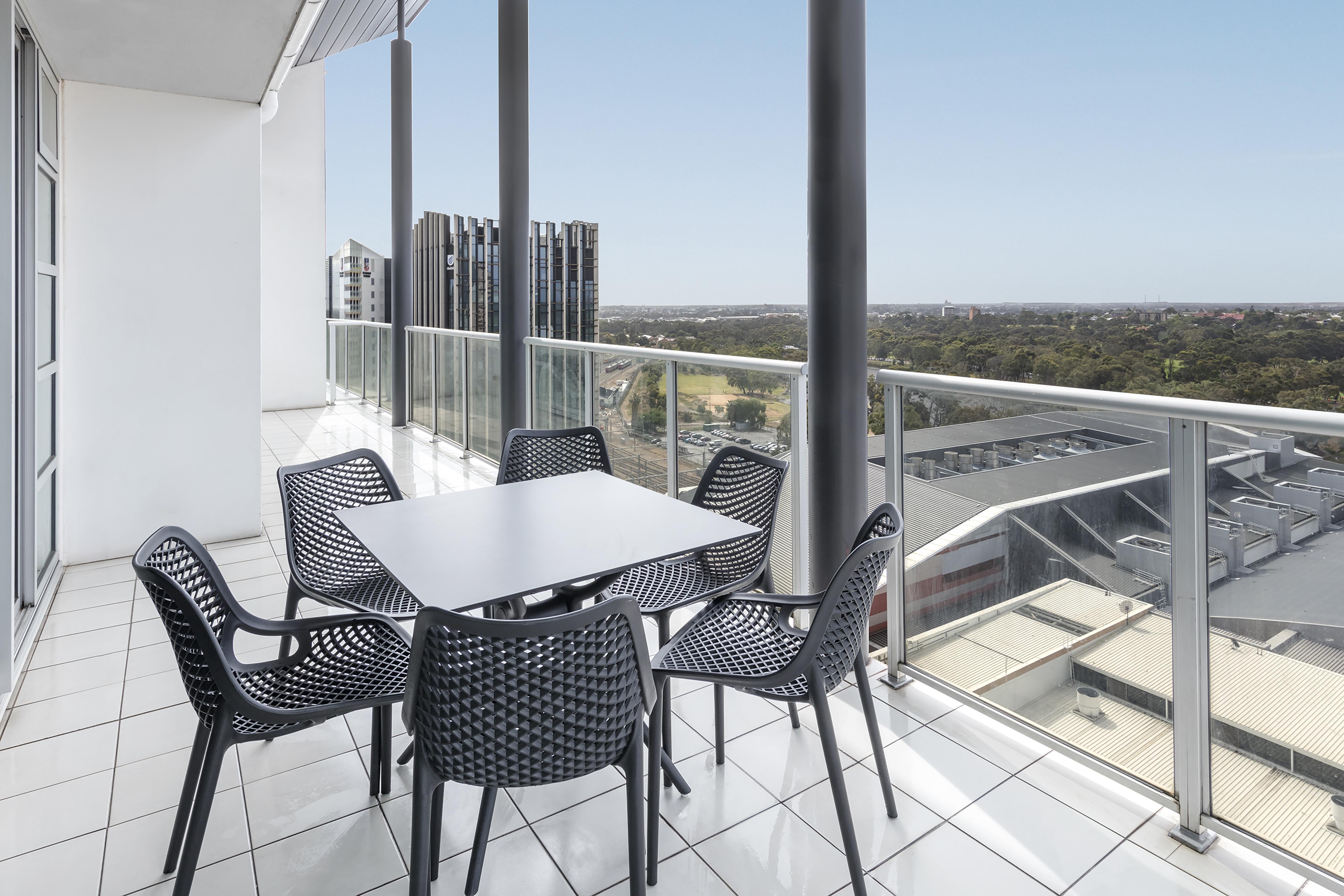 Oaks Adelaide Embassy Suites Exteriör bild
