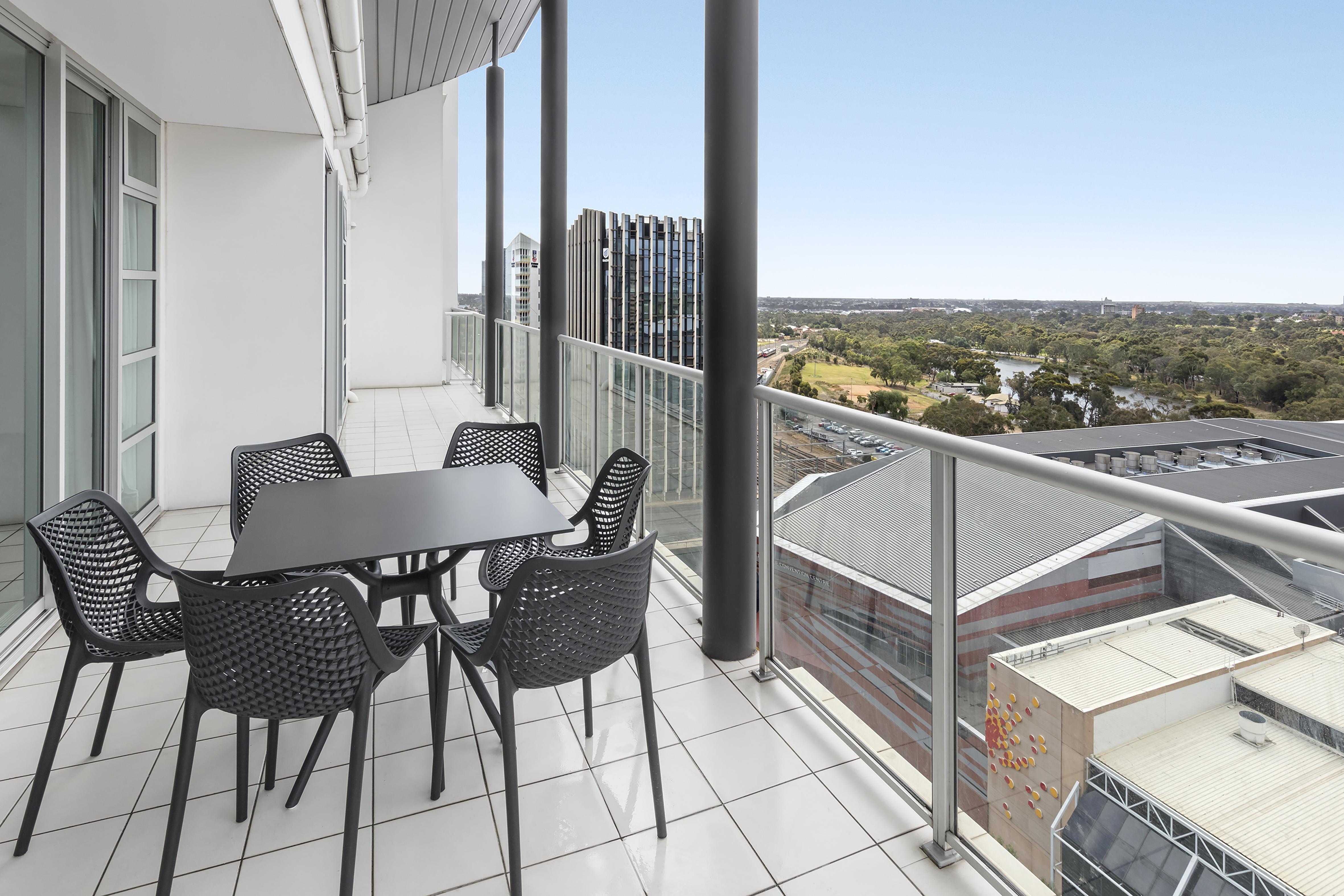 Oaks Adelaide Embassy Suites Exteriör bild