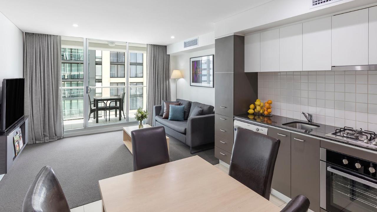 Oaks Adelaide Embassy Suites Exteriör bild