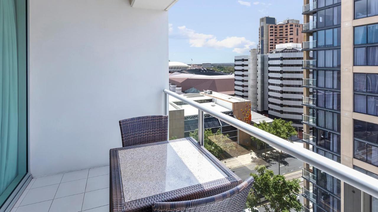 Oaks Adelaide Embassy Suites Exteriör bild