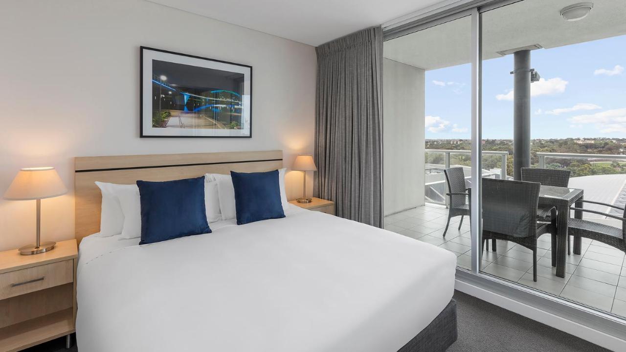 Oaks Adelaide Embassy Suites Exteriör bild